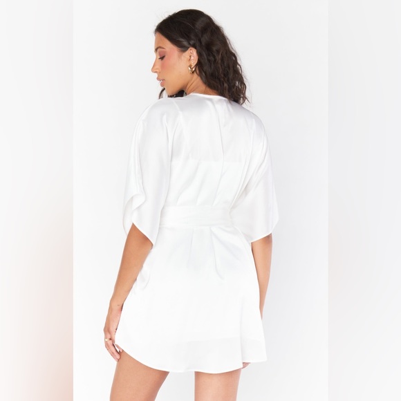 First Look Bridal White Robe Wedding Getting Ready - Picture 3 of 11